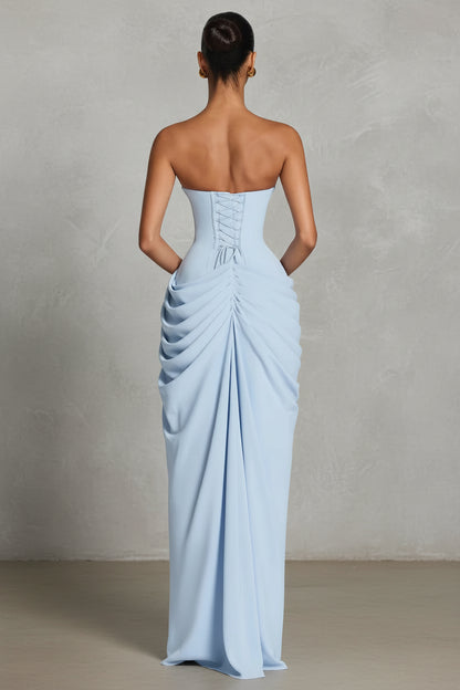 Selena | Abito: un'eleganza scultorea che valorizza la tua silhouette