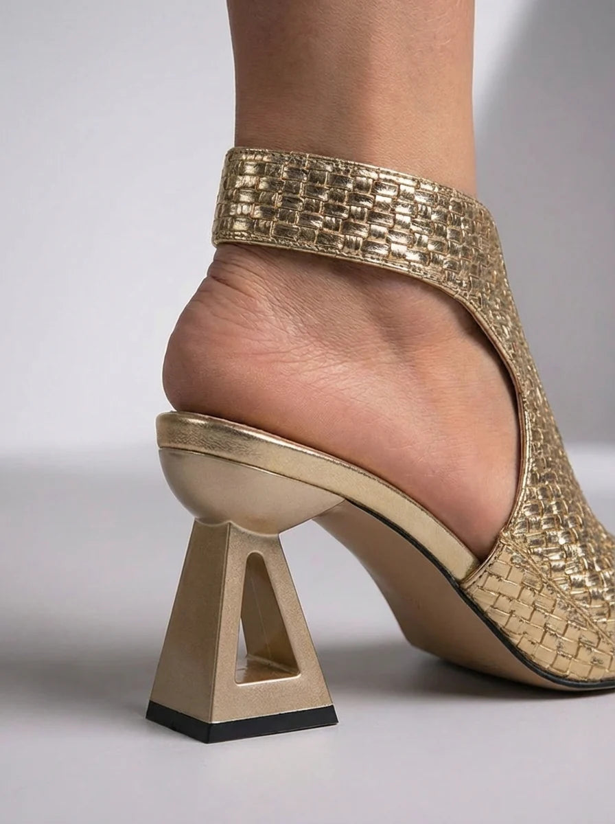 Vittoria | Sandali eleganti intrecciati
