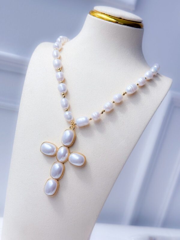 Collar Némesis